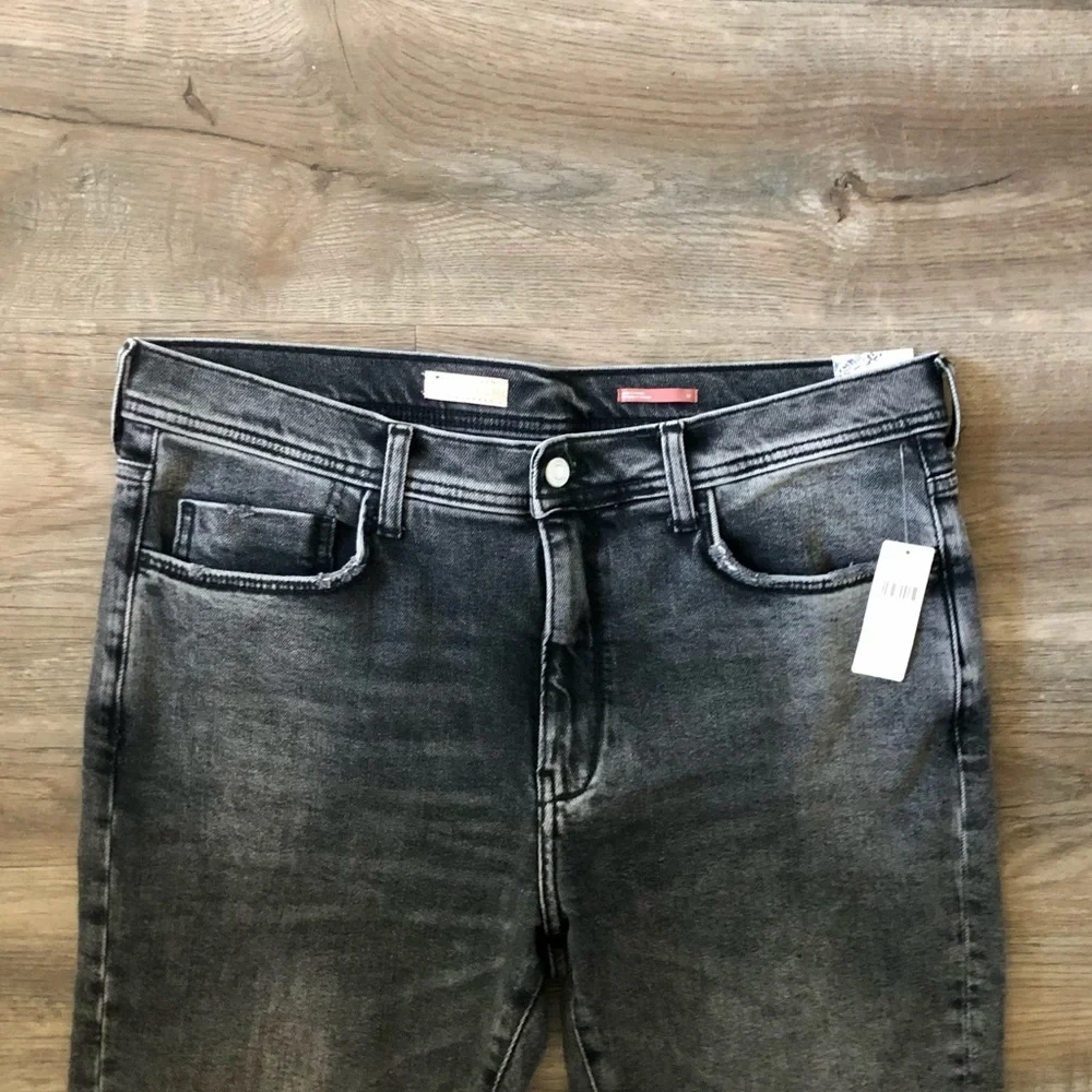 HP π NWT Anthro Pilcro The Slim Boyfriend Jeans - Picture 7 of 13